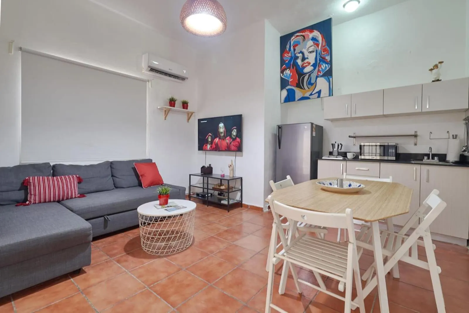 Apartamento De Un Solo Piso Zona Colonial contacts